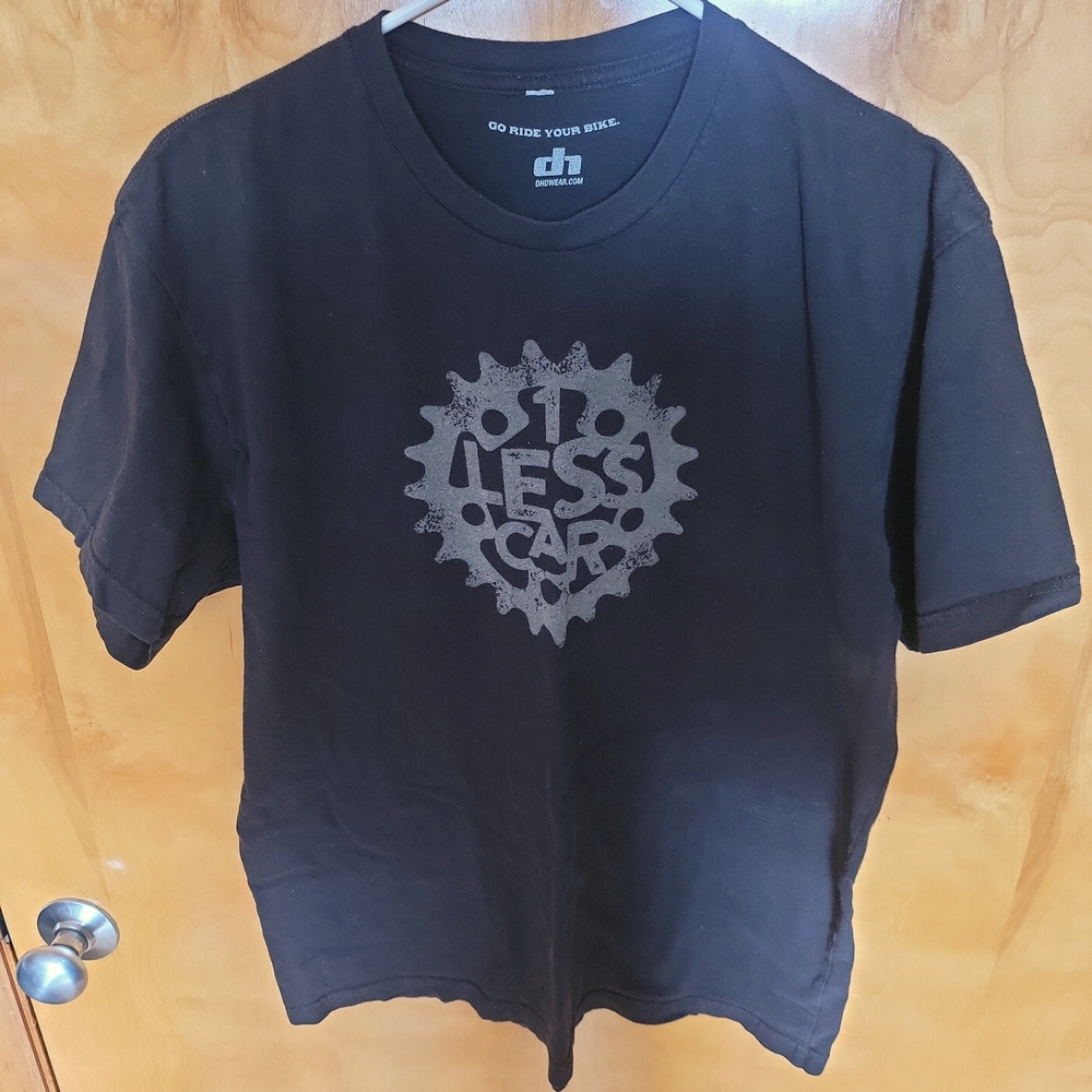 1 LESS CAR Graphic T-shirt. Medium. Black